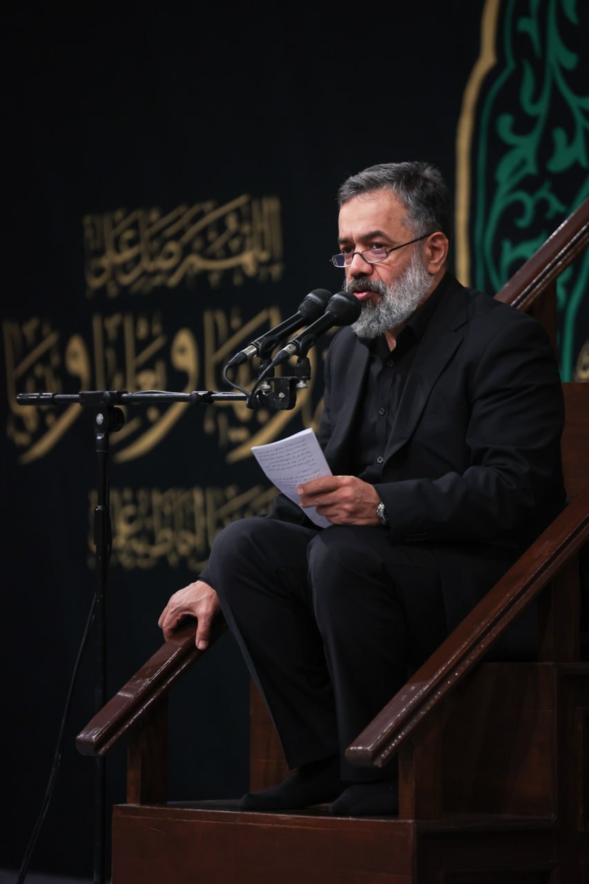 تصاویری از مراسم عزاداری با حضور رهبری