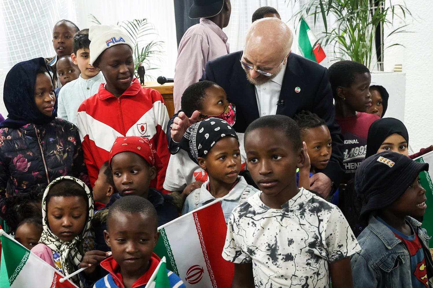 حضور قالیباف در جمع صمیمانه شیعیان آفریقای جنوبی