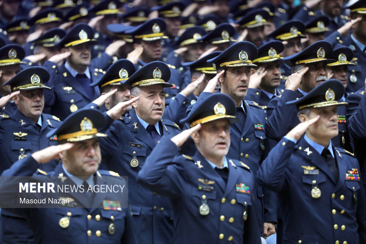 دیدار فرماندهان و کارکنان نیروهای هوایی