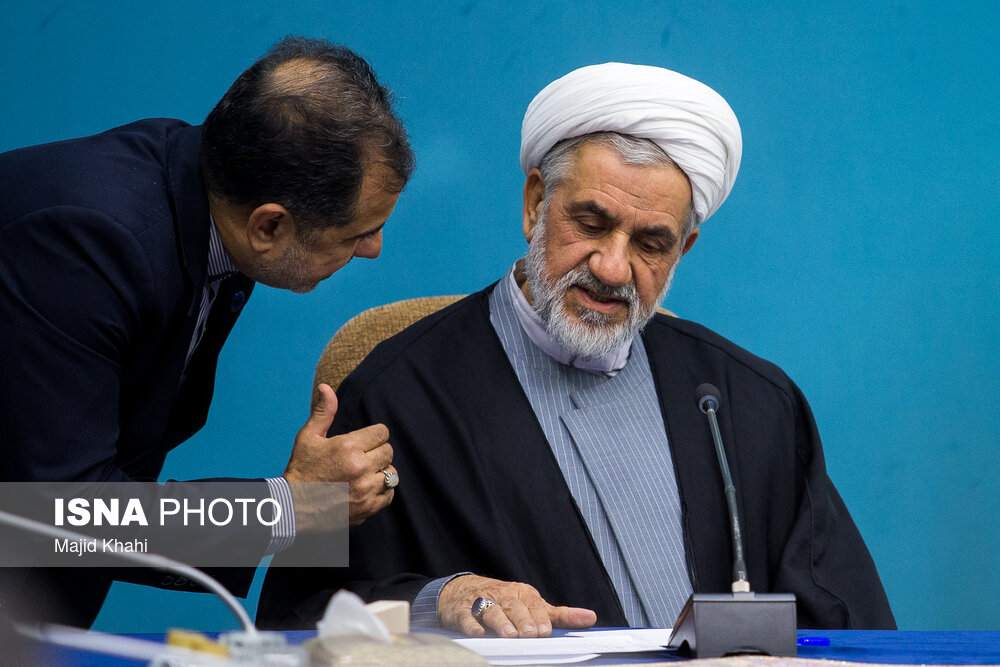 دیدار اعضای ستاد گرامیداشت دهه فجر با رئیس جمهور