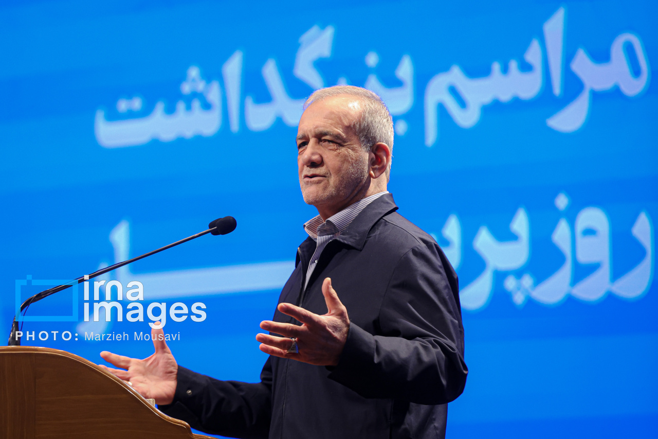 بزرگداشت مقام پرستار با حضور رئیس جمهور