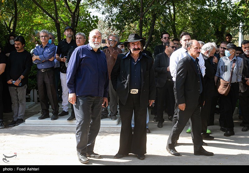 مراسم خاکسپاری مرحوم امین تارخ