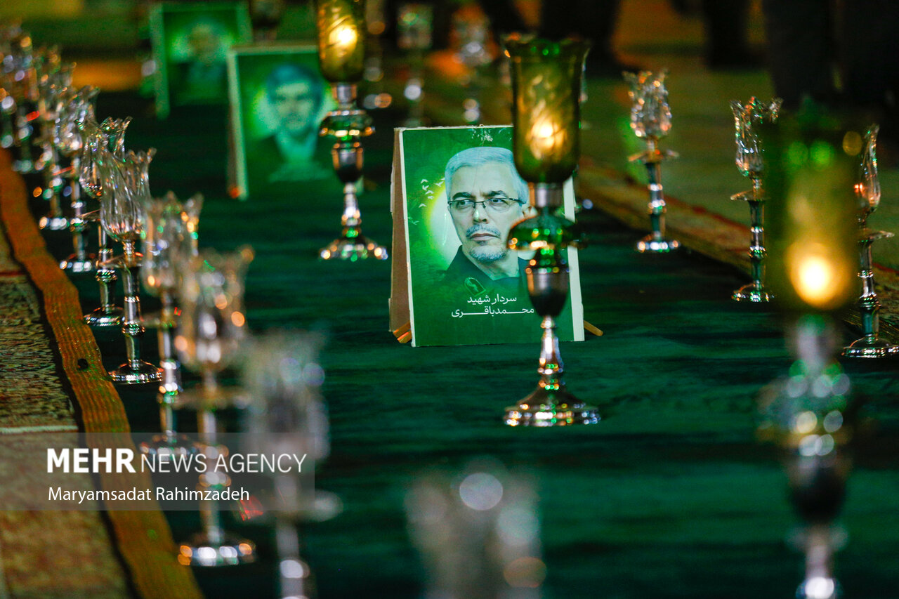 لاله گردانی در حرم شاهچراغ 