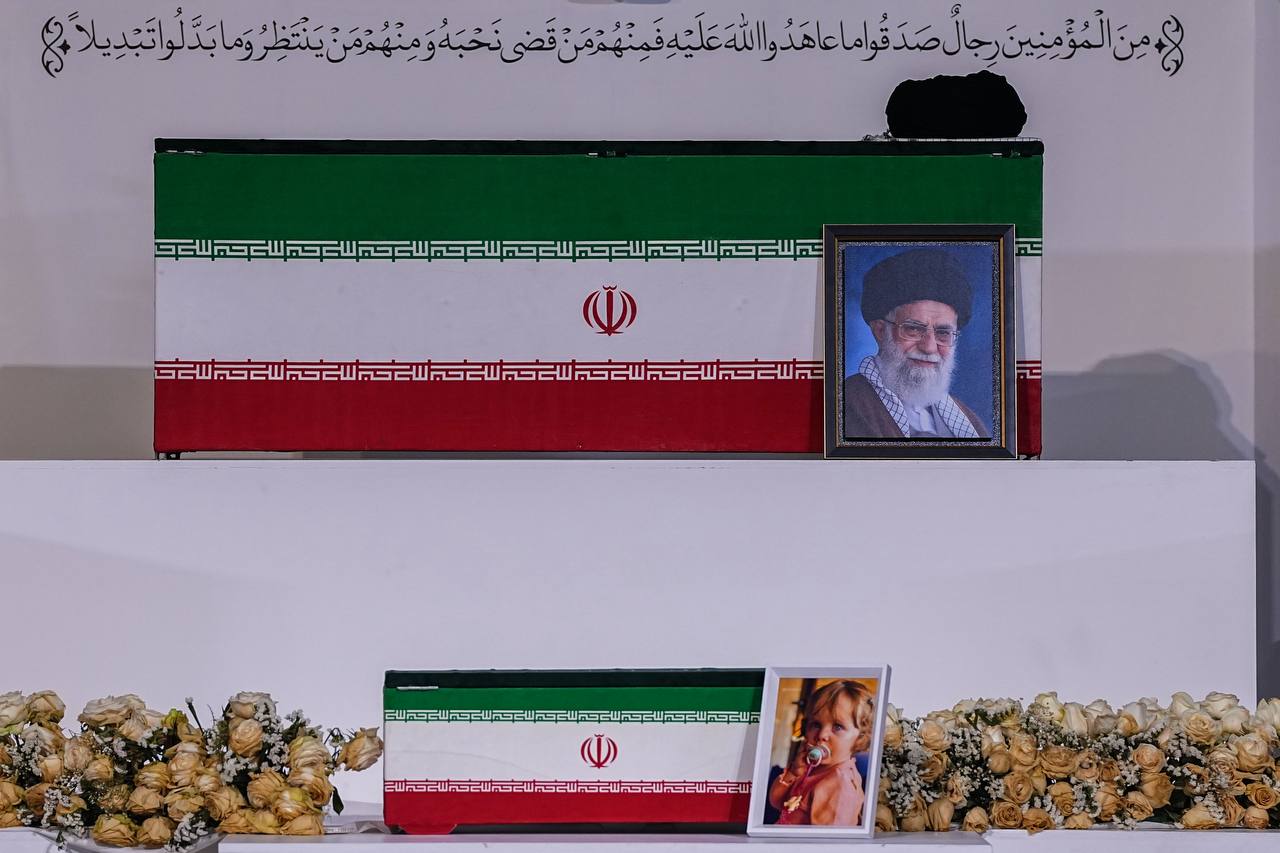 مراسم وداع در مصلی تهران