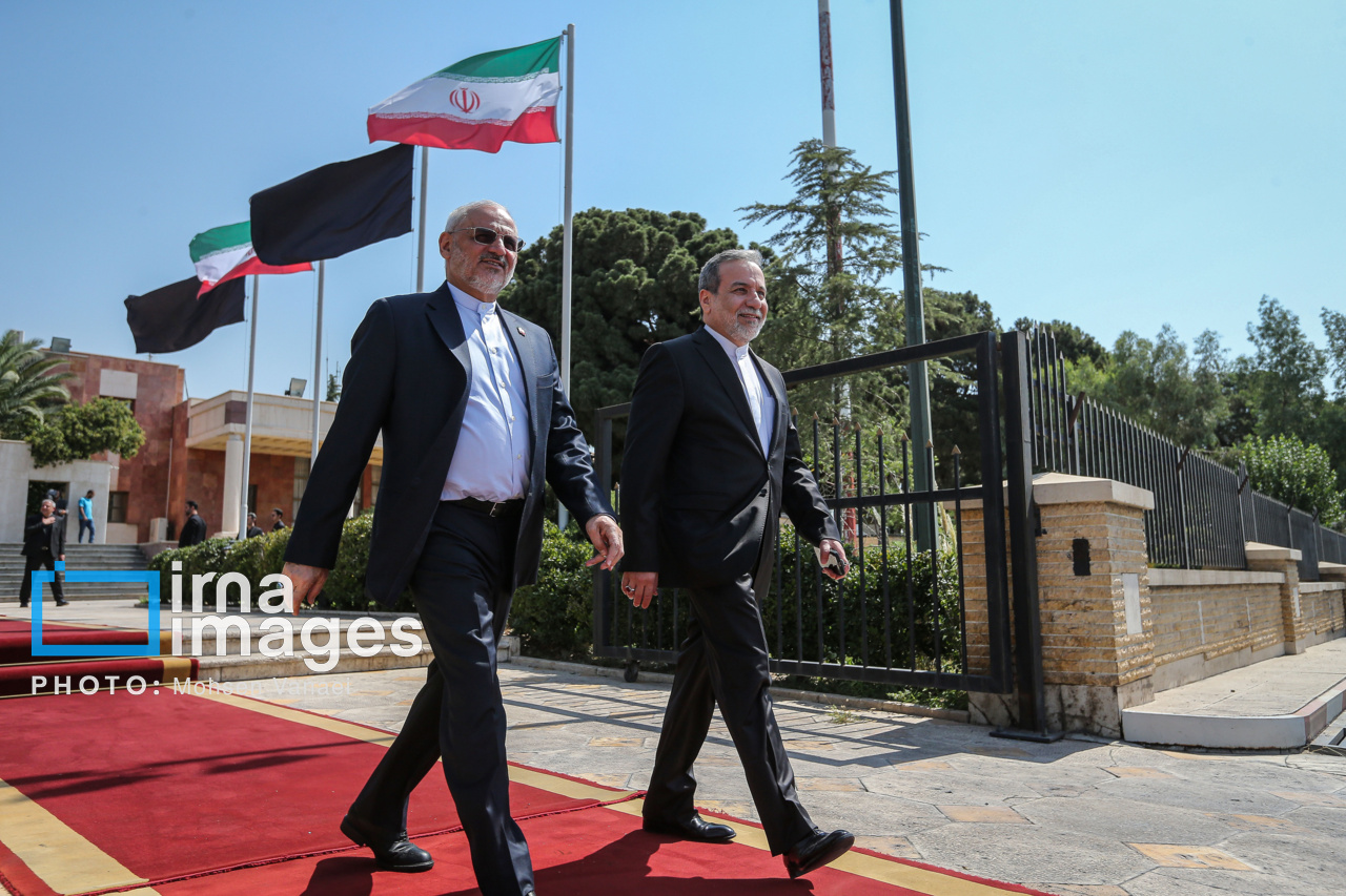 تصاویر بدرقه رئیس‌جمهور در سفر به پاکستان