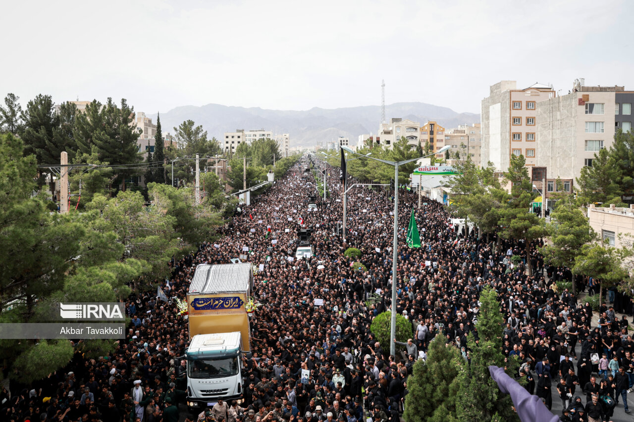 تشییع تاریخی شهدای خدمت در بیرجند