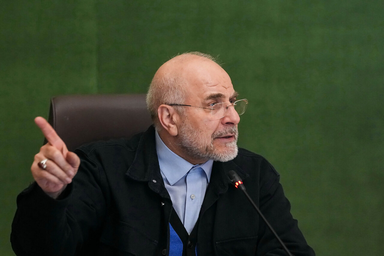 دیدار وزیر علوم و جمعی از رؤسای دانشگاه‌ها با قالیباف