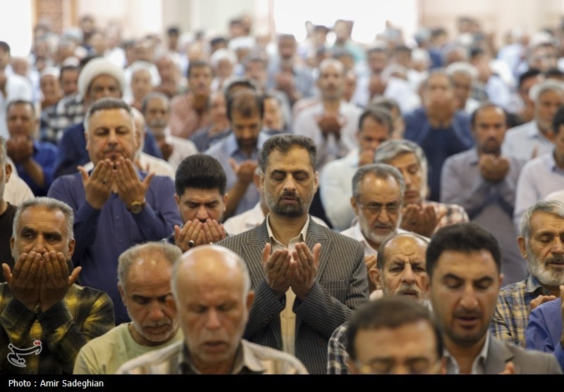 تصاویر نماز عید سعید قربان در حرم حضرت شاهچراغ (ع)