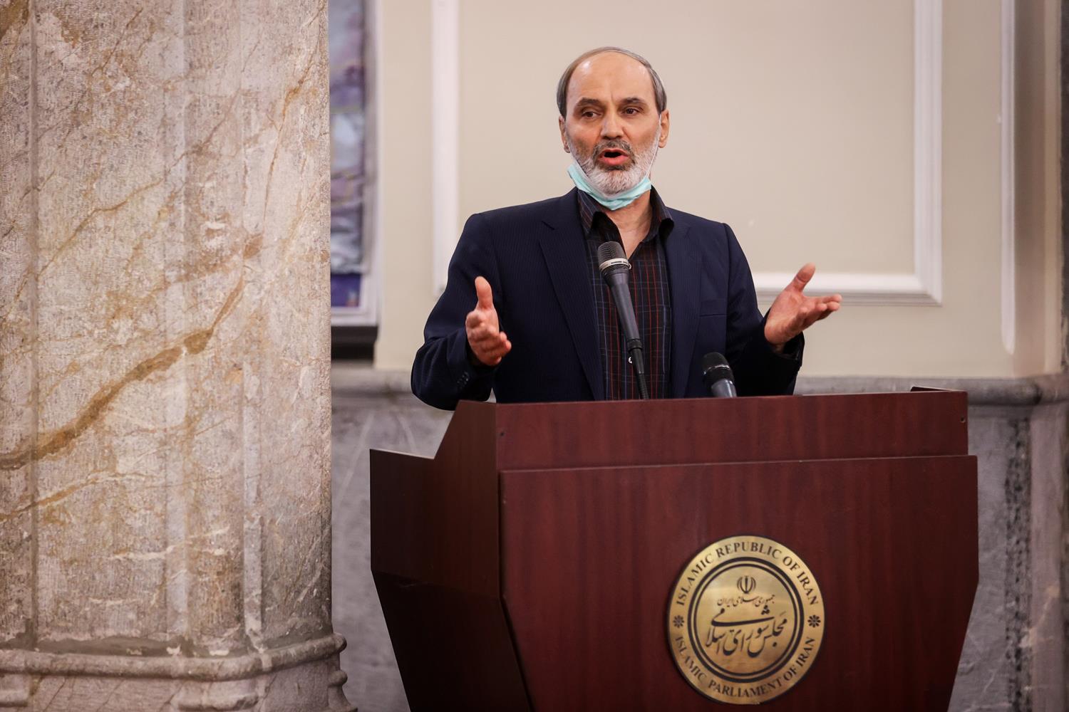 مراسم تجلیل از خانواده شهدا و ایثارگران قوه مقننه