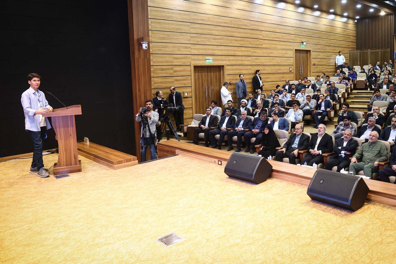 حضور قالیباف در اولین کارسوق حکمرانی داده‌محور