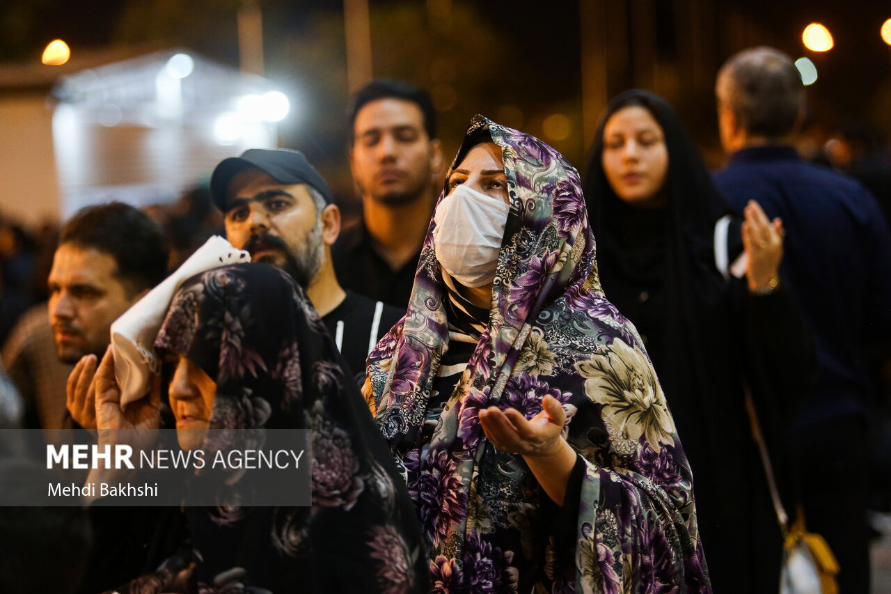 مراسم احیای شب قدر در حرم حضرت معصومه(س)