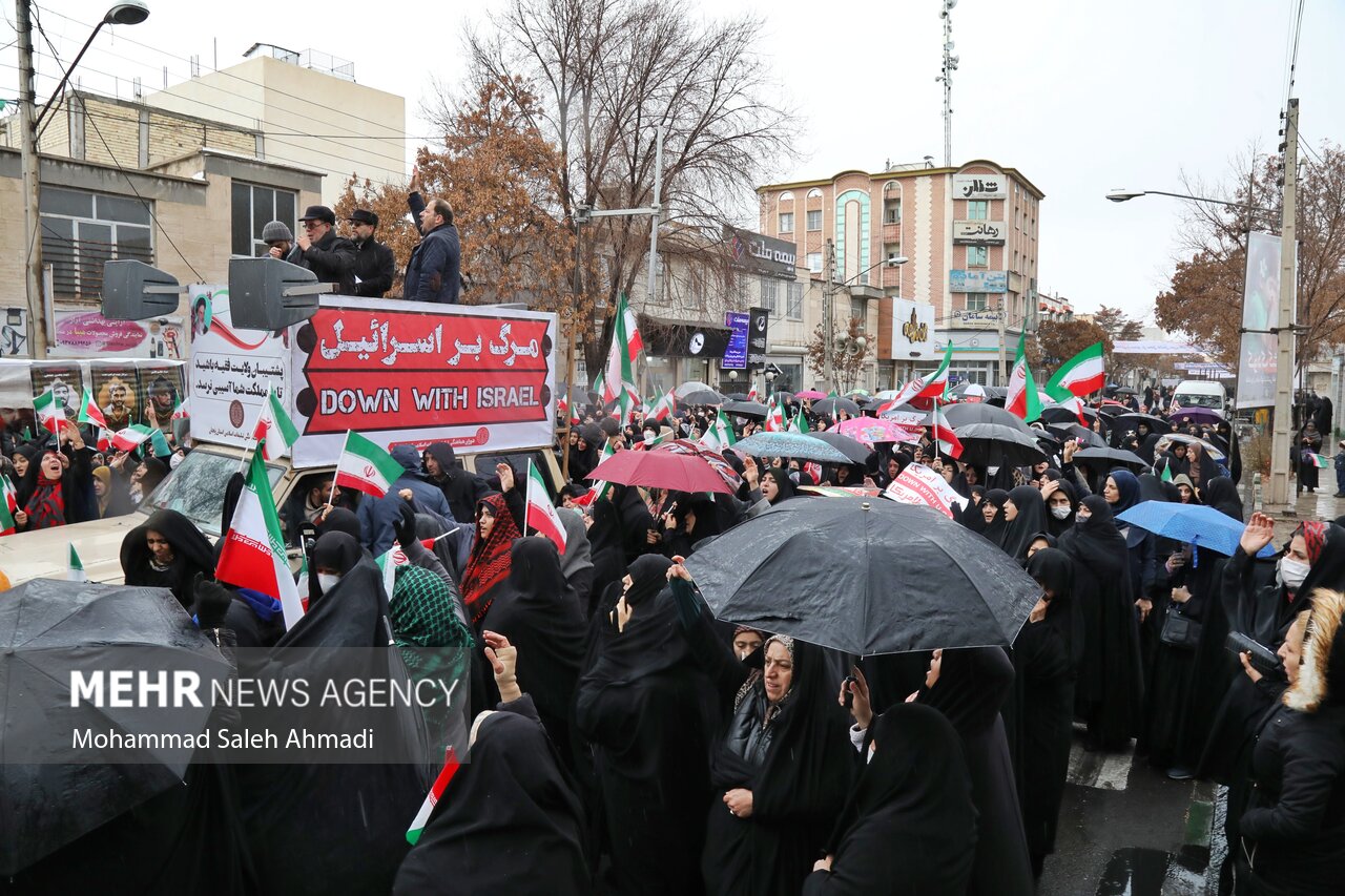 راهپیمایی مردم زنجان با حضور رییس جمهور