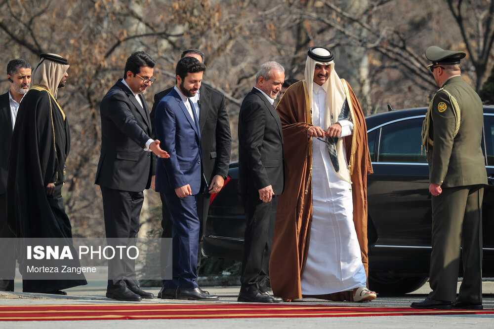 استقبال رسمی از امیر قطر