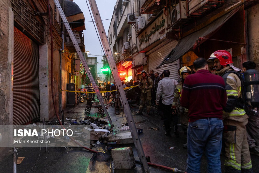 آتش‌سوزی انبار لوازم الکترونیکی در لاله‌زار