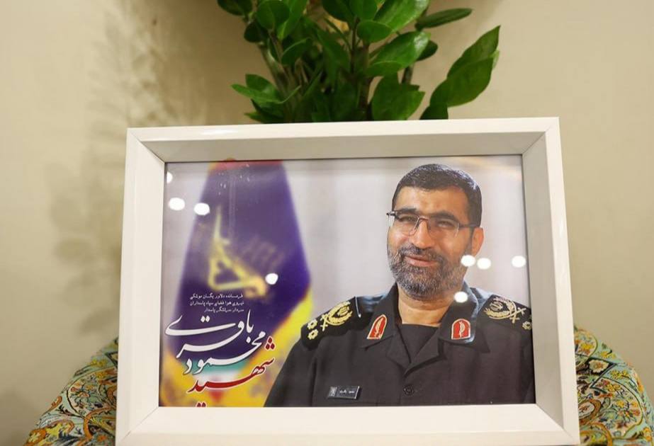 حضور اصحاب رسانه در منزل فرمانده گمنام موشکی