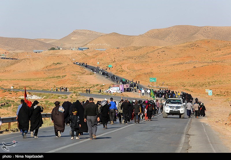 پیاده روی زائران امام رضا (ع)