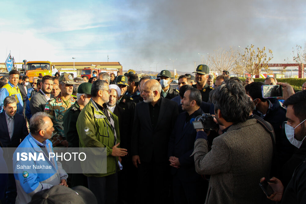 حضور وزیر کشور در مینی پالایشگاه هیدروکربن منطقه ویژه اقتصادی بیرجند