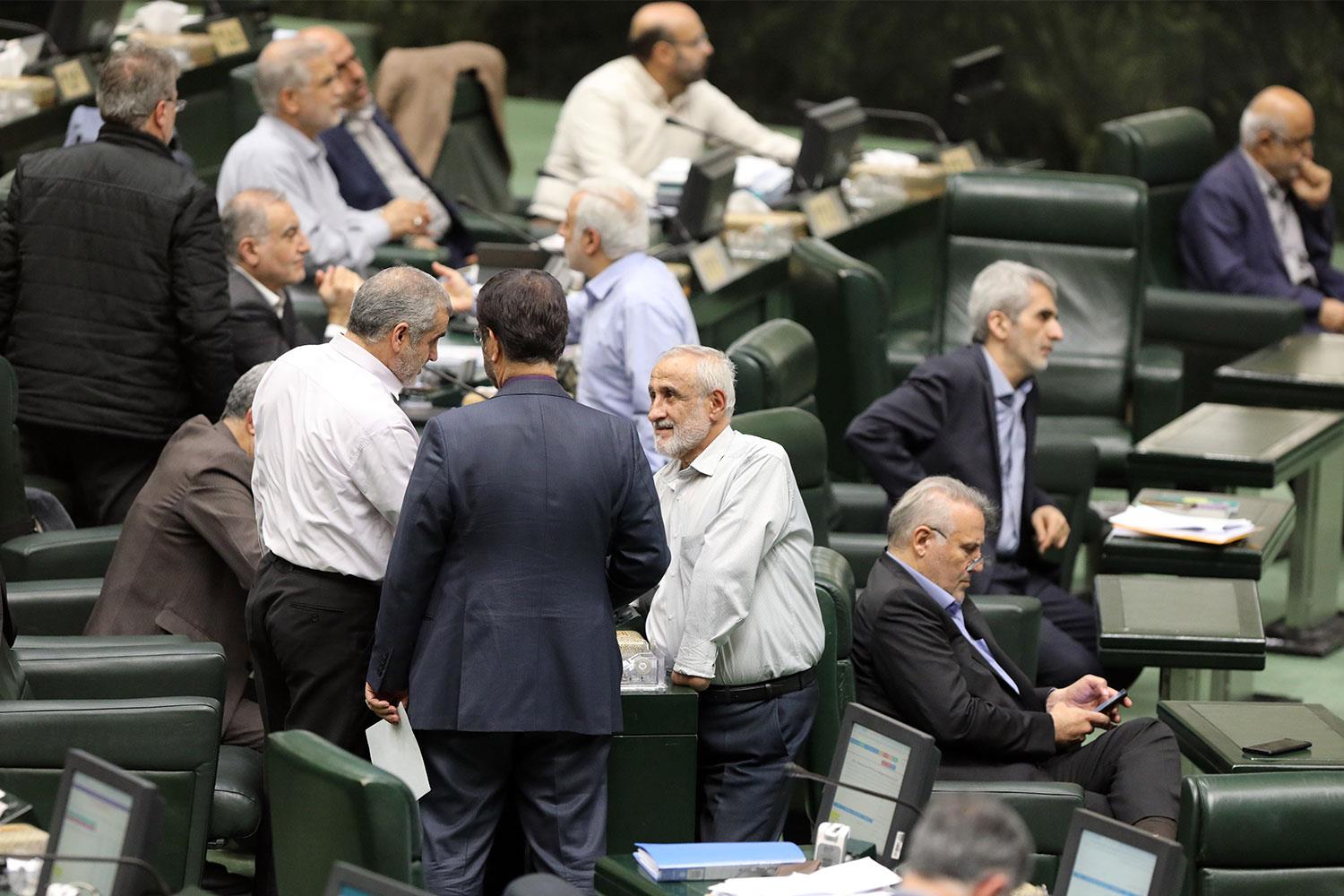 بیست و هشتمین نشست بررسی برنامه هفتم توسعه در صحن علنی مجلس