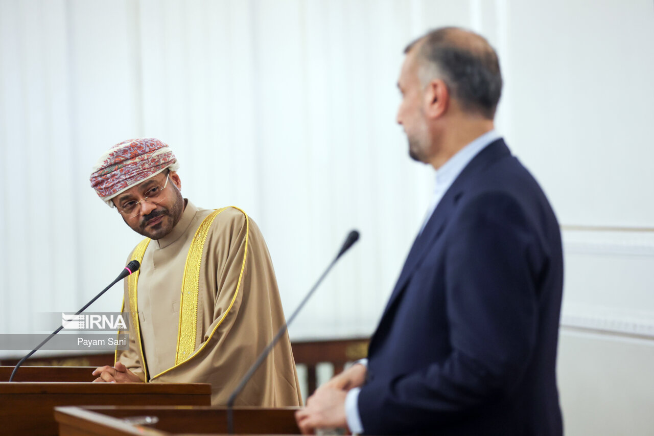 دیدار وزرای خارجه عمان و ایران