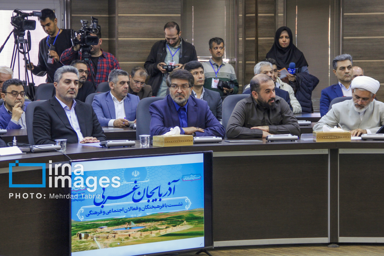 سفر رئیس جمهور به آذربایجان غربی