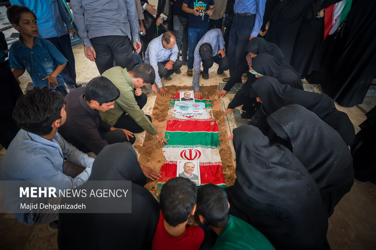 تشییع پیکر دانشمند هسته‌ای شهید اکبر مطلبی‌زاده