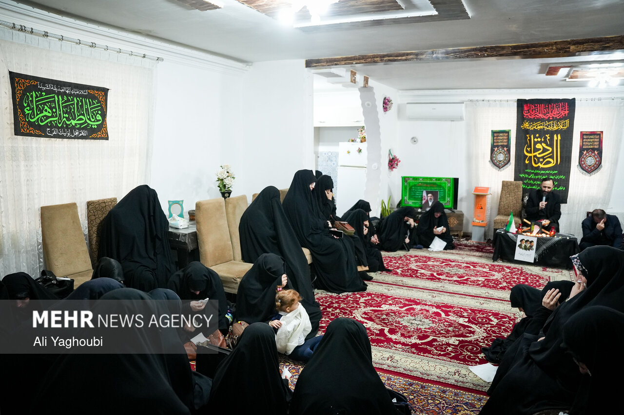 روضه های خانگی در سوگ رهبر شهید
