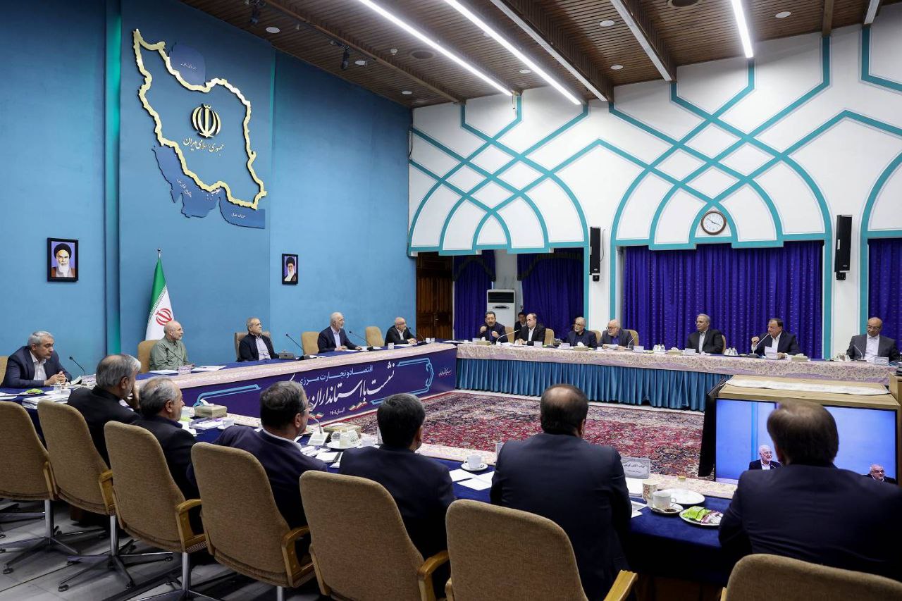  حضور قالیباف و پزشکیان در نشست با استانداران  