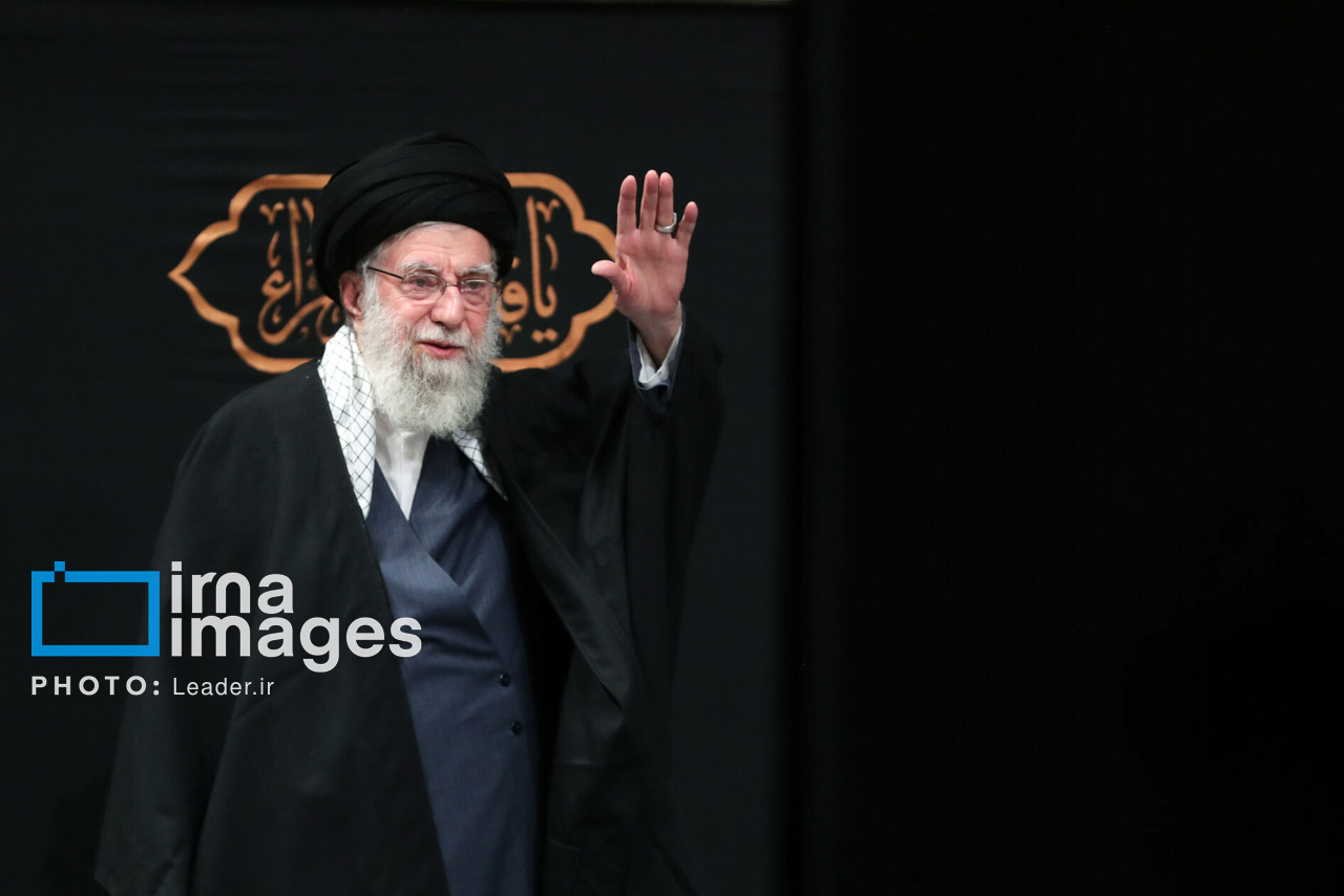 نخستین شب عزاداری ایام فاطمیه با حضور رهبر انقلاب