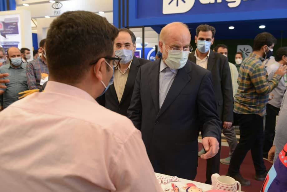 بازدید قالیباف از نمایشگاه فناوری و نوآوری اینوتکس 