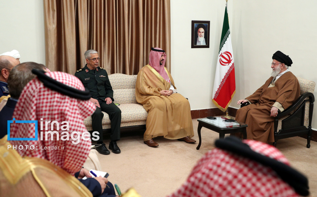 تقدیم پیام پادشاه عربستان به رهبر انقلاب