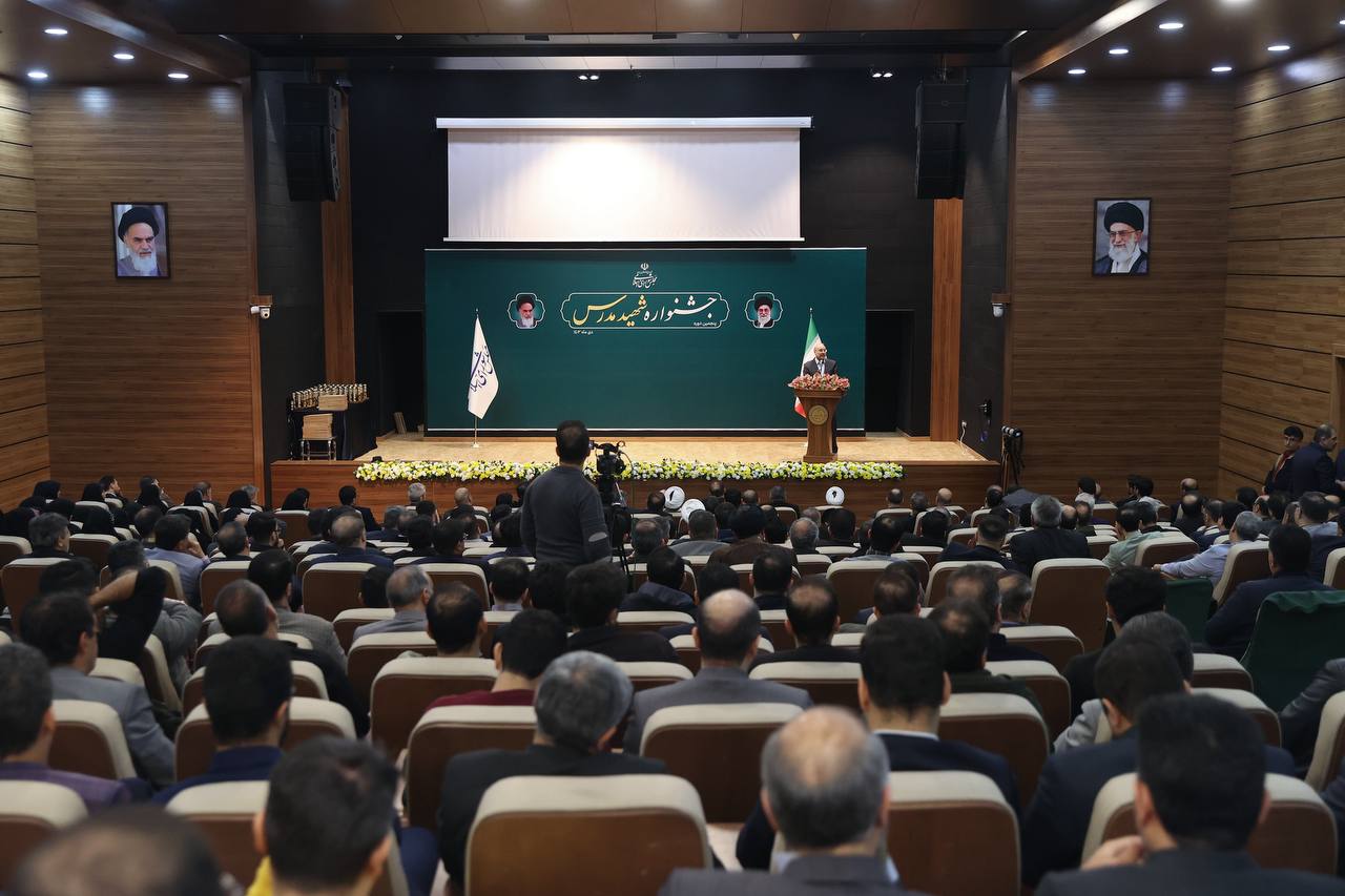 مراسم اختتامیه پنجمین دوره جشنواره شهید مدرس(ره) با حضور قالیباف 