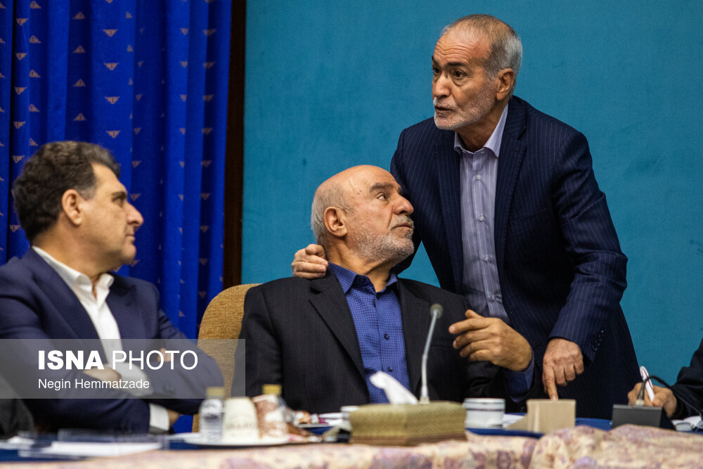 نشست بررسی راهکارهای تحقق انسجام ملی با حضور پزشکیان