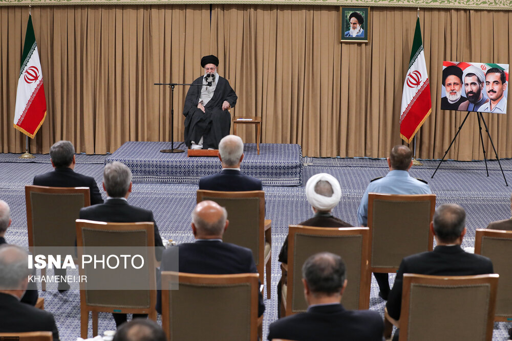 دیدار رئیس‌جمهور و اعضای هیئت دولت با رهبر انقلاب