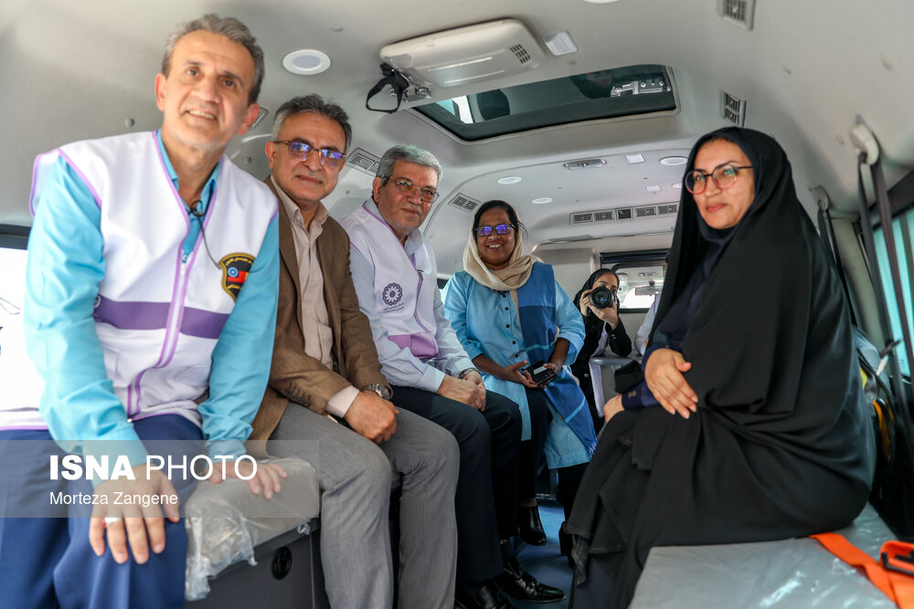 مراسم رژه خودرویی اورژانس اجتماعی در تهران