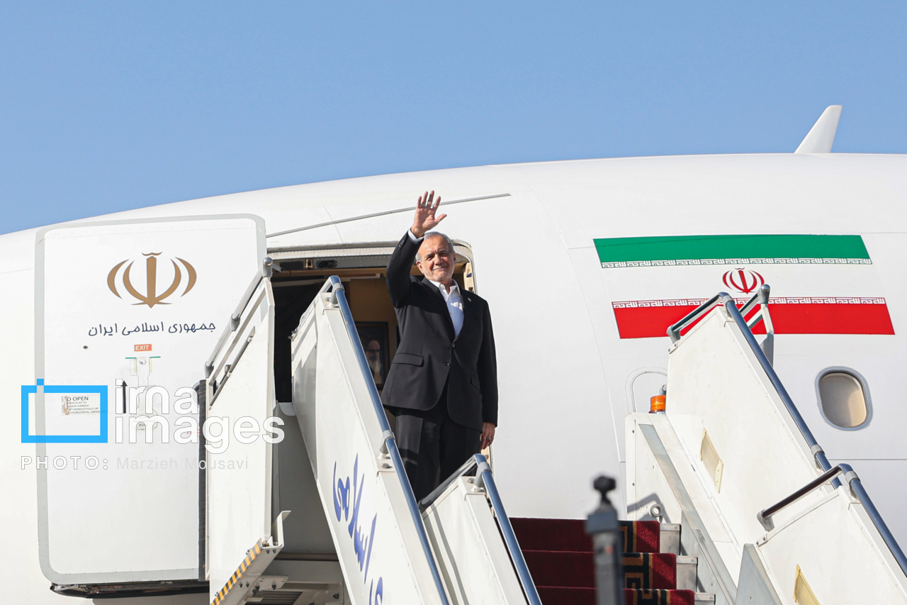 بدرقه رئیس‌جمهور به چین