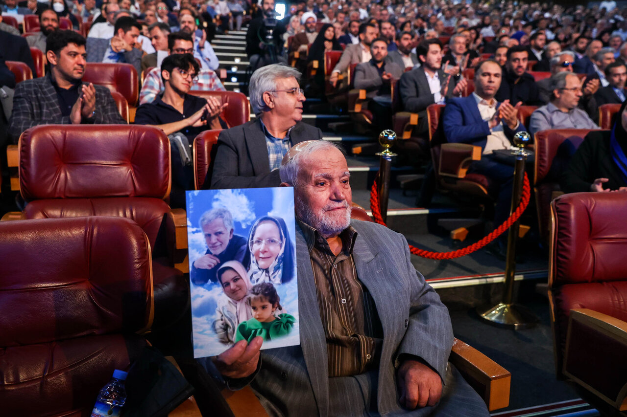  آیین رونمایی از مجموعه ۳۰ جلدی استعمارشناسی ایرانی با حضور قالیباف