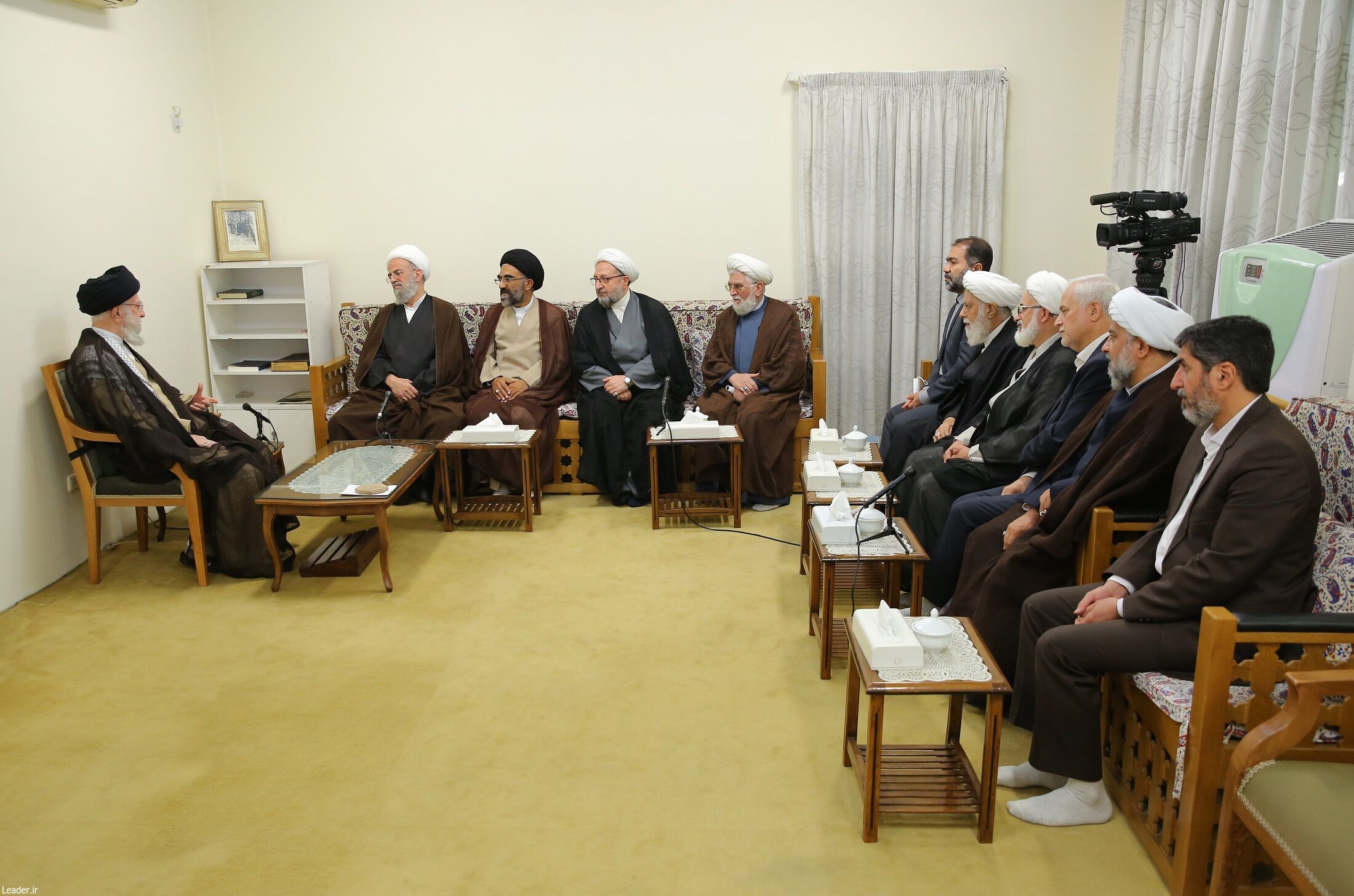 رهبر انقلاب