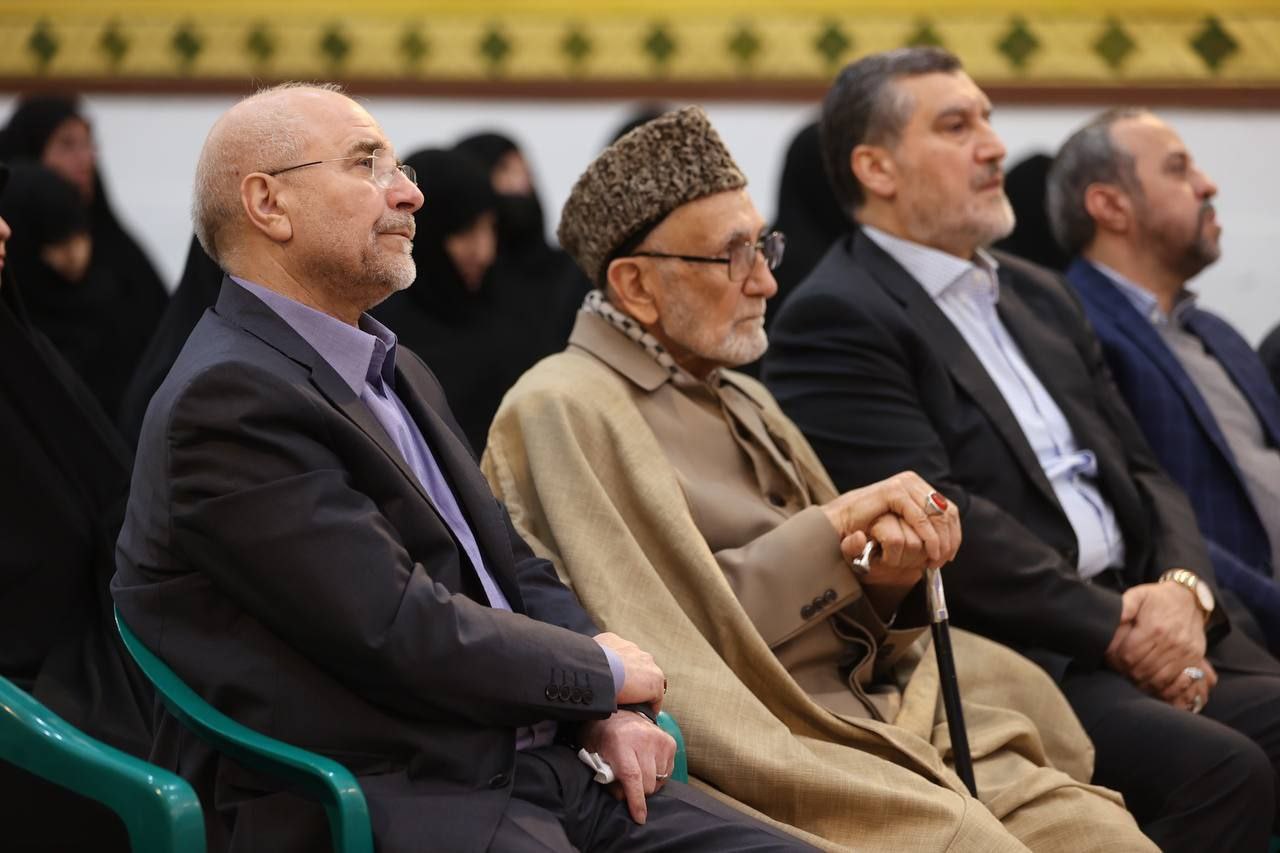 نشست جمعی از بانوان حوزوی و تشکل‌های خواهران با قالیباف  در مکتب نرجس(س) مشهد مقدس