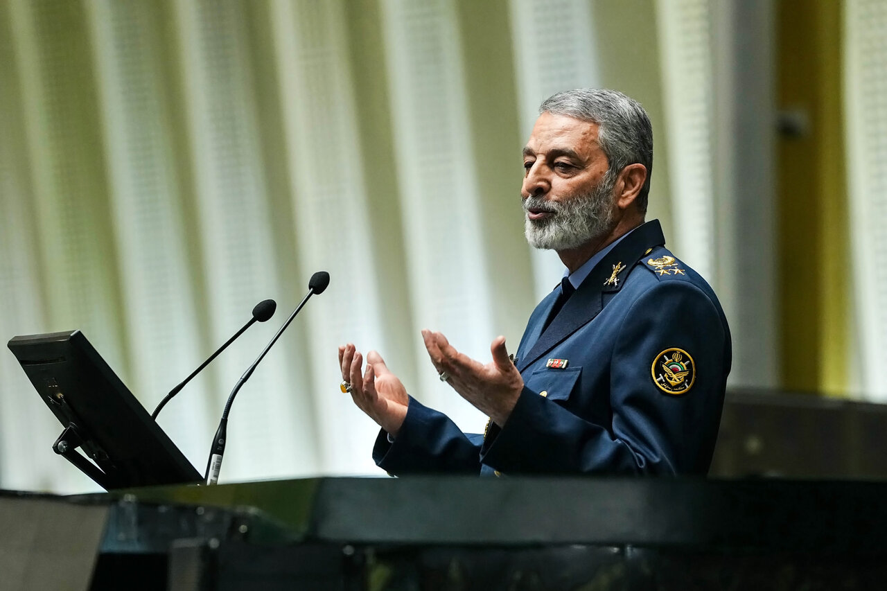 حضور امیر موسوی و عراقچی در جلسه غیرعلنی مجلس