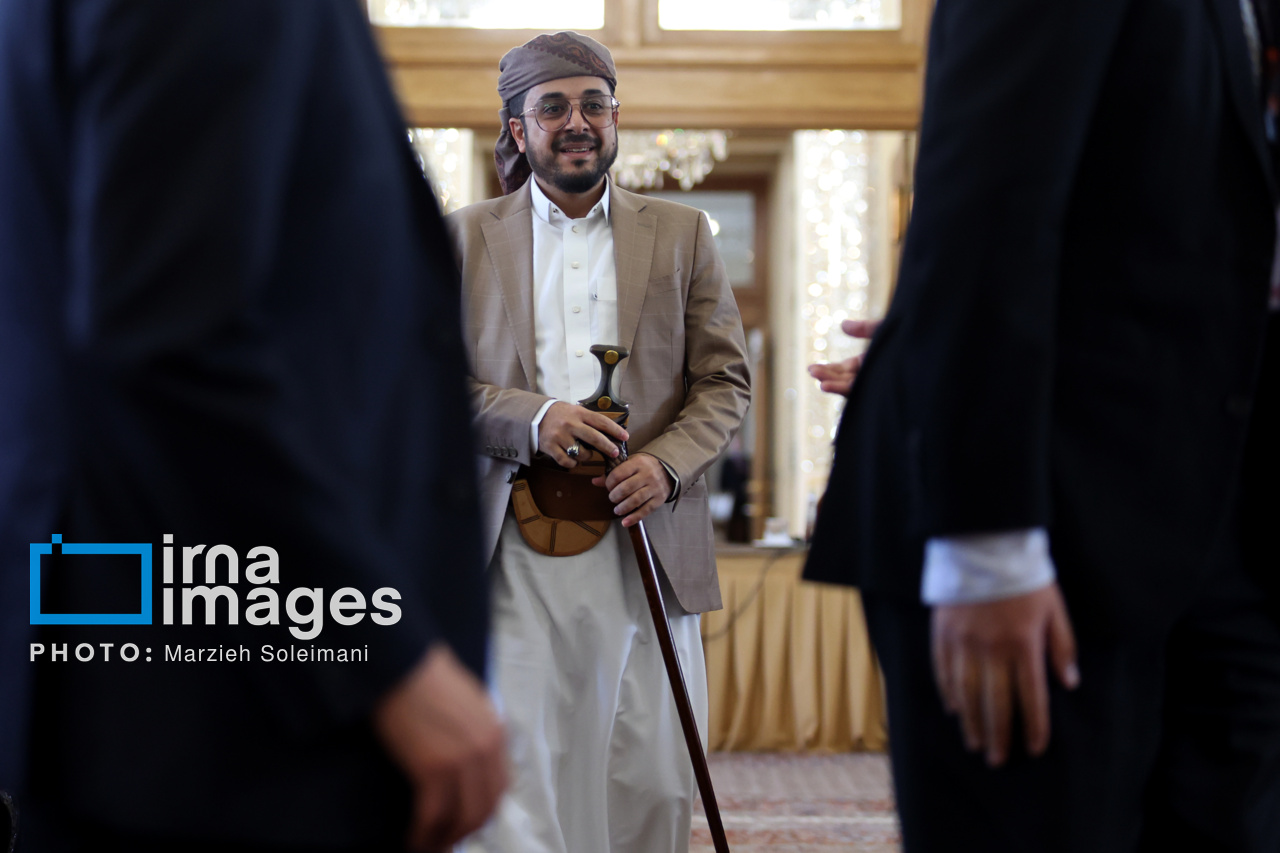 نشست وزیر امور خارجه با سفرا