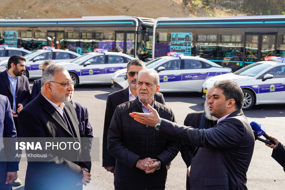 مراسم رونمایی از نخستین بسته حمل و نقل عمومی برقی تهران