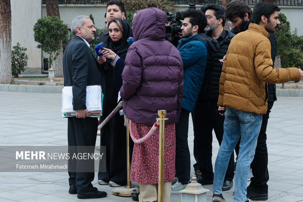 حاشیه جلسه هیئت دولت