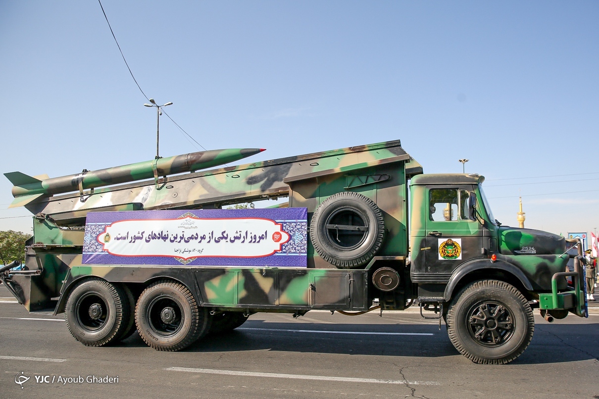 مراسم رژه روز ارتش با حضور رئیسی