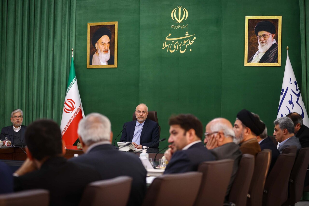 دیدار وزیر علوم و روسای دانشگاه های سراسر کشور با قالیباف