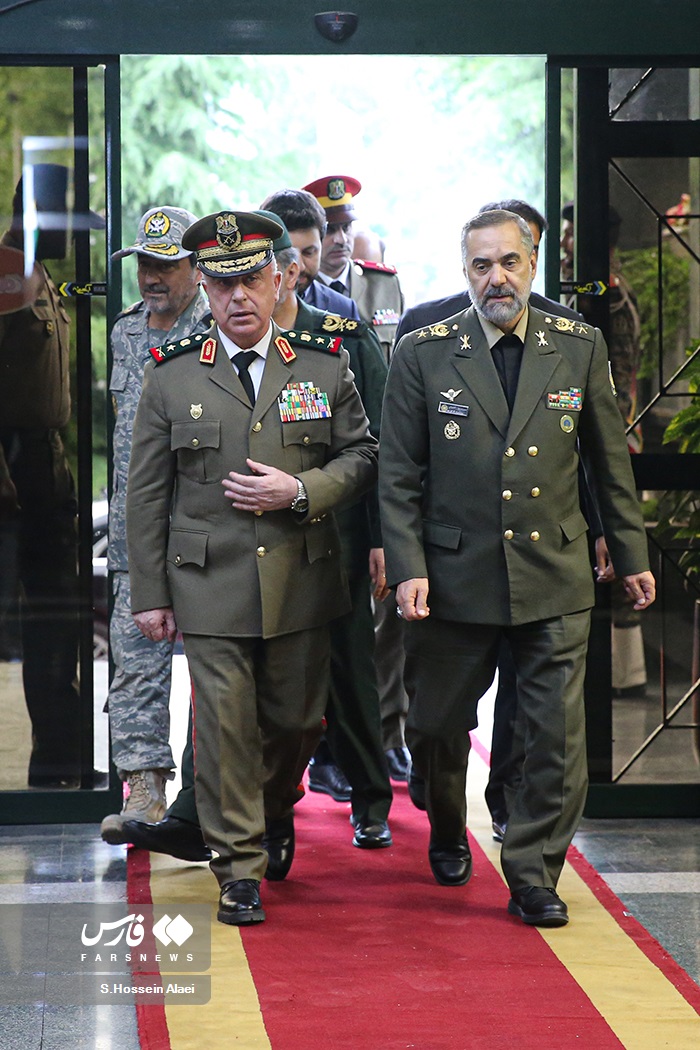 دیدار رئیس ستاد نیروهای مسلح سوریه با وزیر دفاع ایران