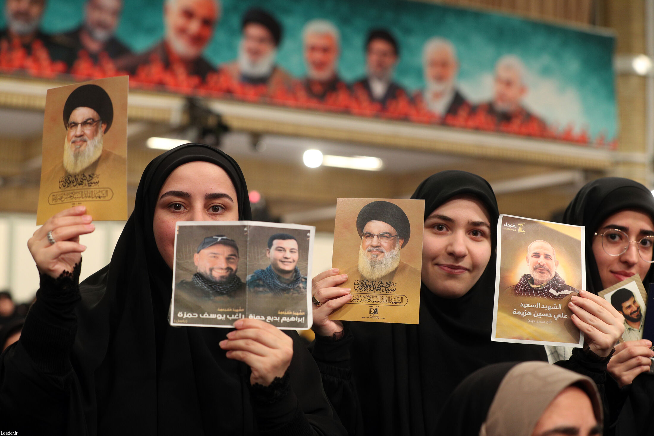 دیدار جمعی از خانواده‌ شهدا با رهبر انقلاب