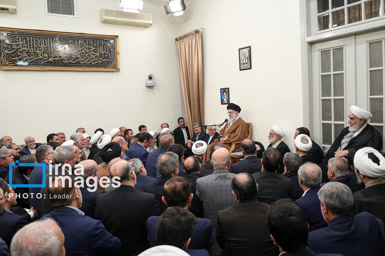 تصاویر دیدار مسئولان ارشد سه قوه با رهبر انقلاب