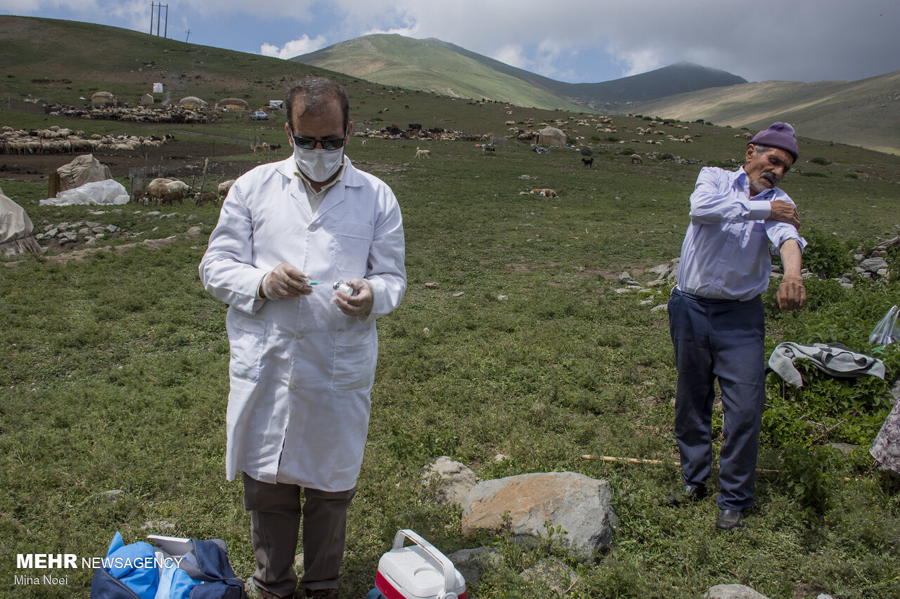 واکسن کرونا در چادر عشایر