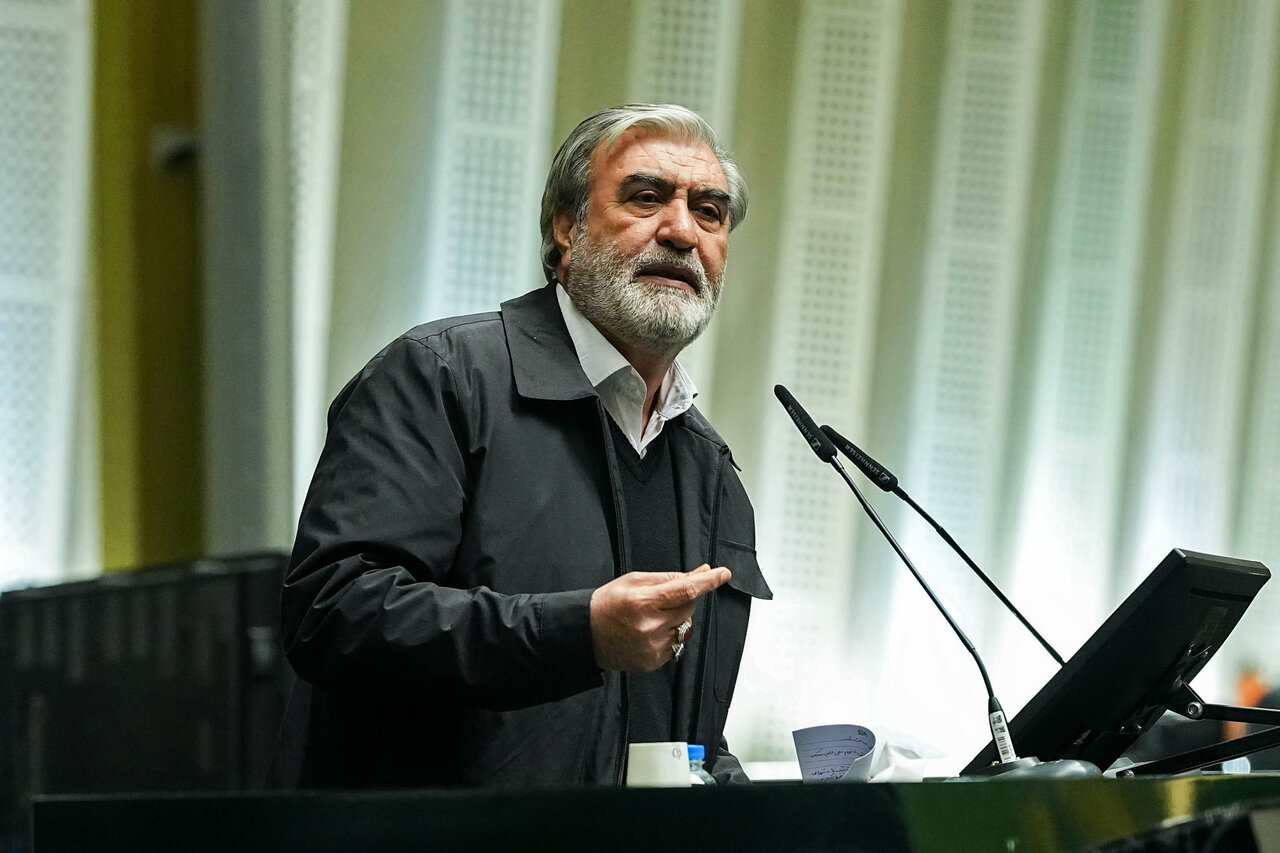 نشست غیرعلنی چهارشنبه ۱۷ دی