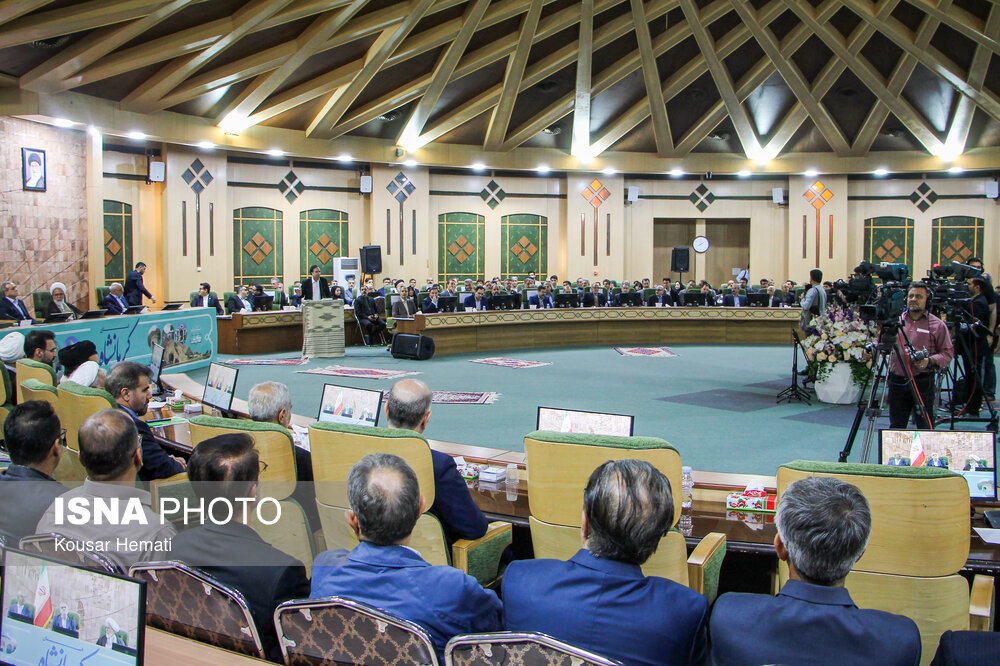 نشست رئیس جمهور با نخبگان، فرهیختگان و فعالان فرهنگی کرمانشاه